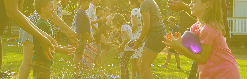 Water Balloon Toss